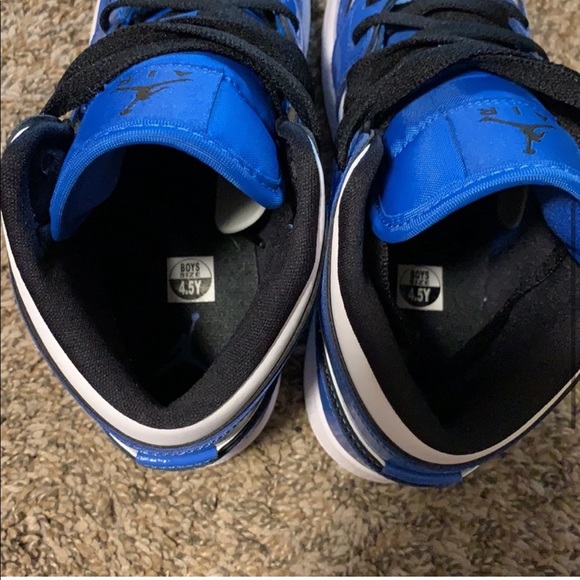 Air Jordan 1 MID SE 'SIGNAL BLUE' - Picture 8 of 9